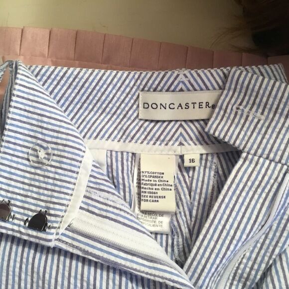 NWOT Doncaster Seersucker Long Dress Shorts Sz 16 - Picture 3 of 12